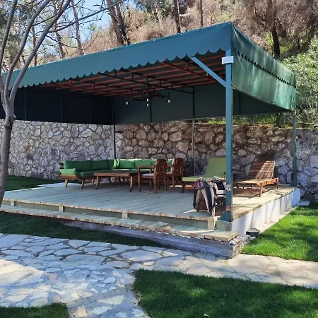 Vila Hemithea